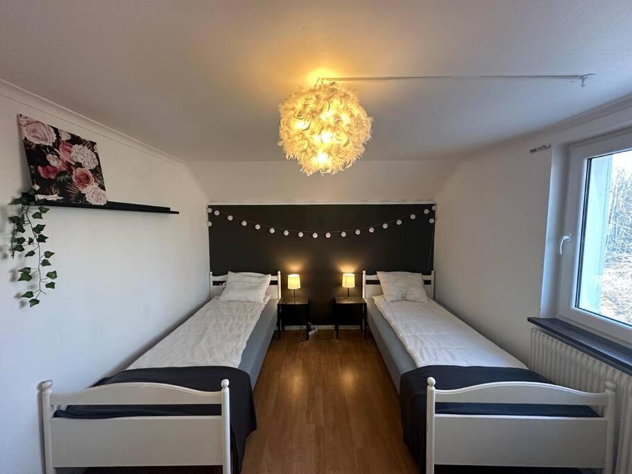 Villa Modernt & Rymligt Sommarhus Pa Landet- Bubbelpool Eskilstuna Esterno foto