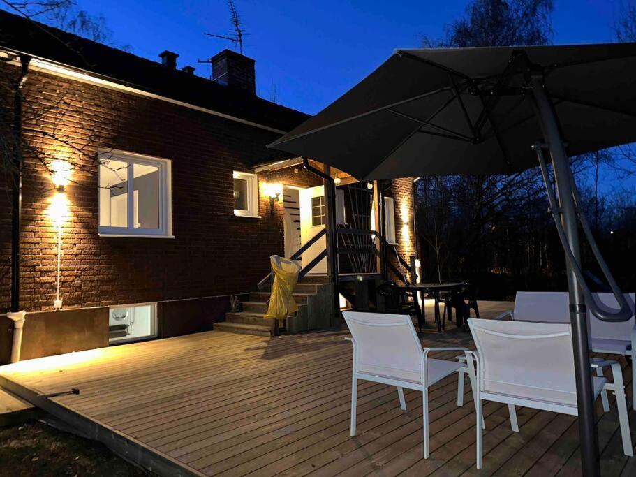 Villa Modernt & Rymligt Sommarhus Pa Landet- Bubbelpool Eskilstuna Esterno foto